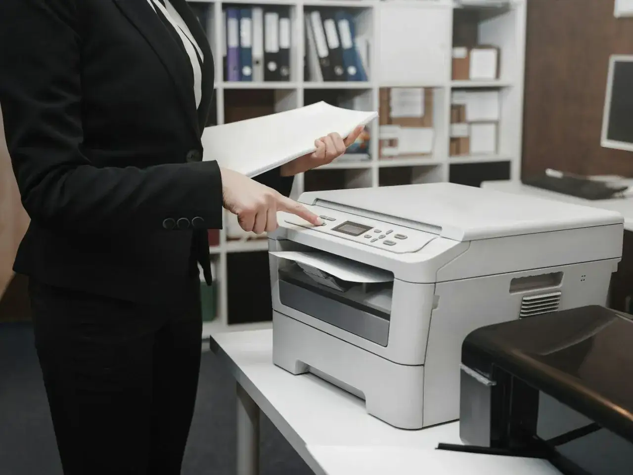 Drukarka laserowa czy atramentowa? Co wybrać do domu i biura